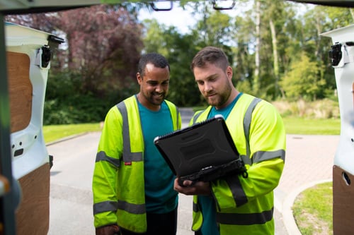 Customer_core_information_workmen_1500x1000